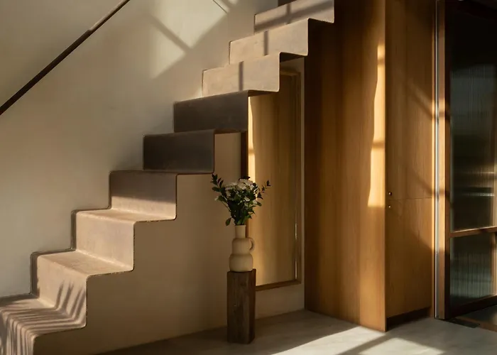 Calista Empat Design-forward 1br Loft In Jungle 10 Minutes From Beaches