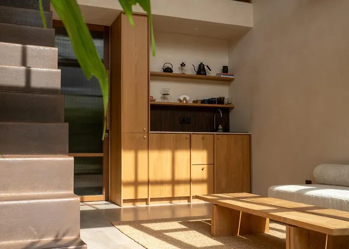Calista Empat Design-forward 1br Loft In Jungle 10 Minutes From Beaches *