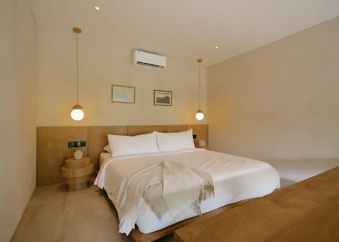 Calista Empat Design-forward 1br Loft In Jungle 10 Minutes From Beaches Appartamento Uluwatu